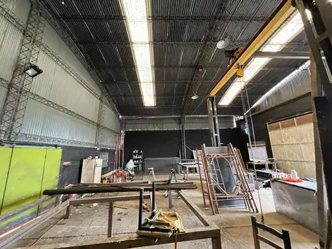 Galpon en Venta en Zarate, USD 110.000