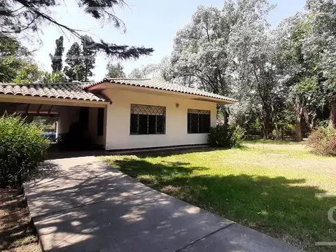 QUINTA EN VENTA EN ABASTO 4180 Mts. con muy buena forestación