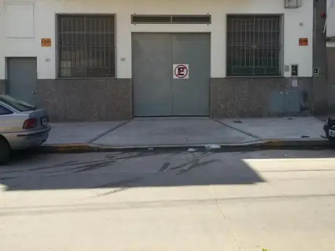 Hermoso galpon de 320m2