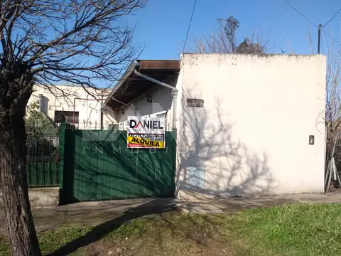 CASA EN PH AL FRENTE EN ALQUILER!