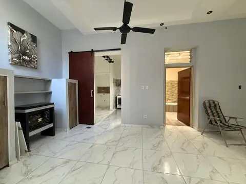 Depto Tipo Casa 4 ambientes con 2 baños