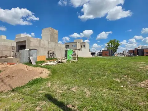 VENTA LOTE APTO DUPLEX RINCONES MANANTIALES APTO DUPLEX