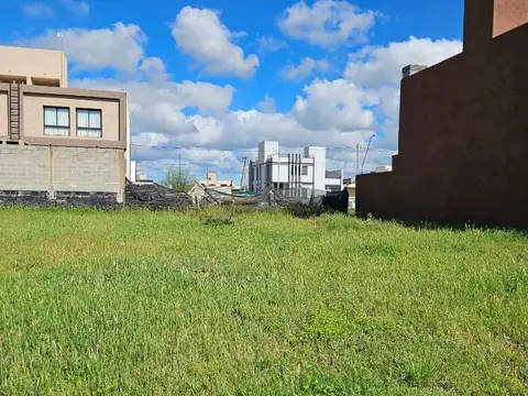 VENTA LOTE APTO DUPLEX 252m2 CENTRAL RINCONES MANANTIALES