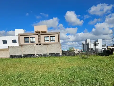 Terreno en Venta en Manantiales, USD 61.000