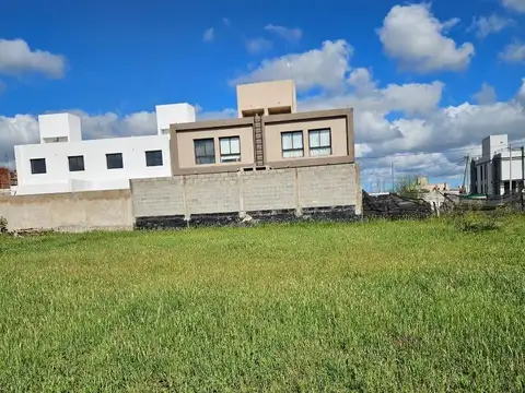 Terreno en Venta en Manantiales, USD 61.000