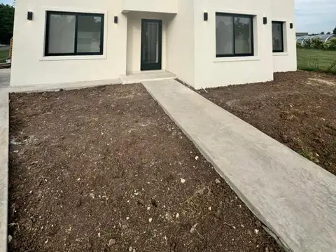 Divina Casa En Santa Elisa, Pilar Del Este