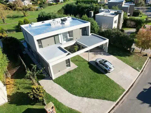 Venta, Casa, Barrio el Atardecer, Haras Santa Maria, estrenar, Piscina, Golf, futbol, tenis