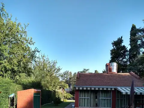 Casa en Venta con 2 cocheras