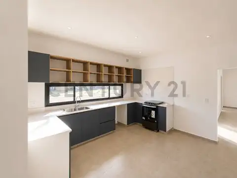 Casa 5 ambientes con 3 baños