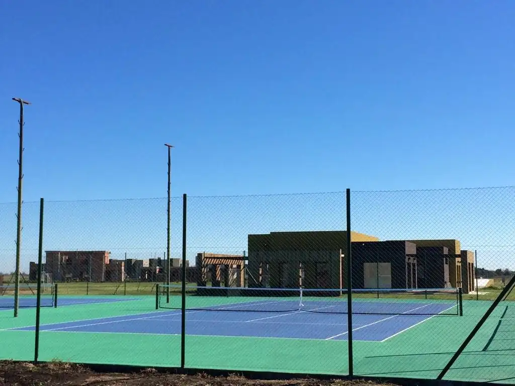 Actividades deportivas futbol, golf, tenis, equitacion en La Faustina