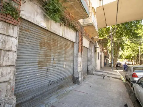 Olavarría 400 , Piso 0