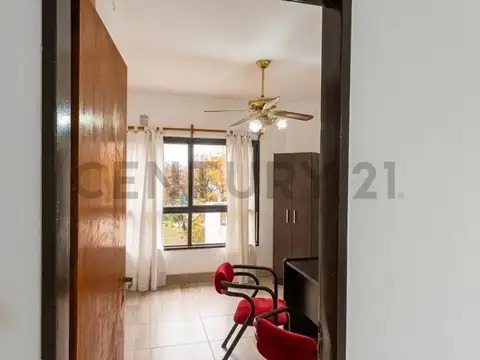 Portela 100, Piso 2