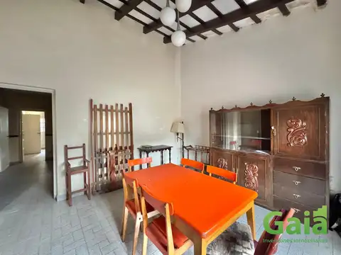 Casa EN VENTA CALLE URQUIZA 1200