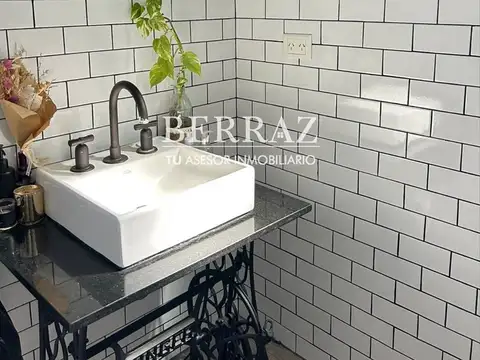 Casa 5 ambientes con 2 baños