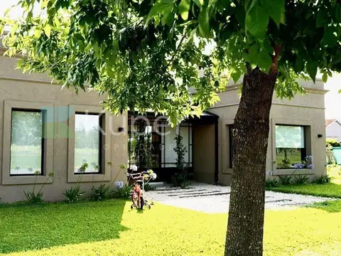 Casa en Venta en Pilar del Este - Los Jazmines, USD 270.000
