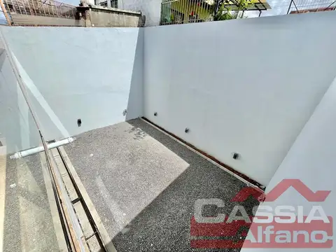Departamento en Alquiler en Lanus Este, $ 980.000