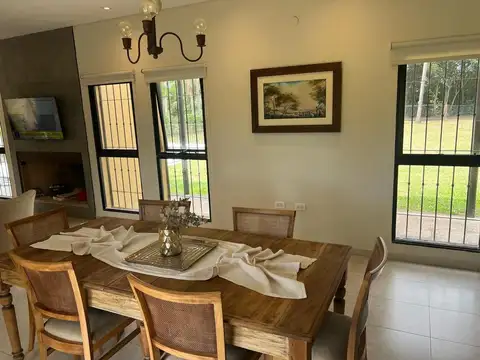 Casa 4 ambientes con 3 baños