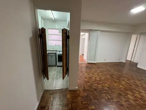 Bajas Expensas con Patio Departamento 2 Ambientes en Venta en Saavedra
