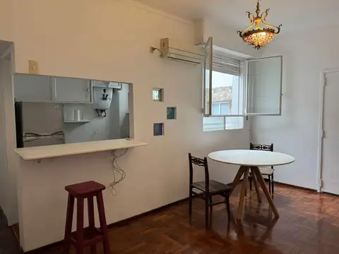 Departamento en Alquiler en Coghlan, $ 950.000