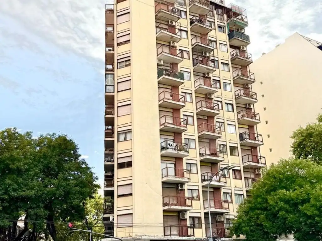 Alte. Brown 700, Piso 1