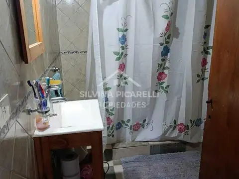 VENTA CASA 80 m2-en Esquina – Barrio Luchetti, OPEN DOOR 400