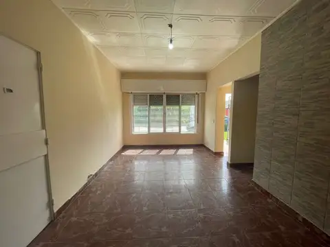 Depto Tipo Casa en Venta en Burzaco, USD 70.000
