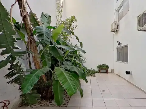 PH en Venta de 3 ambientes con Patio