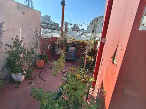 VENTA PH 3 AMBIENTES CON TERRAZA  EN  BARRACAS