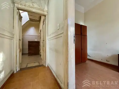 Casa 6 ambientes con 1 baño