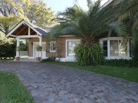 Casa en Venta con 1 cochera