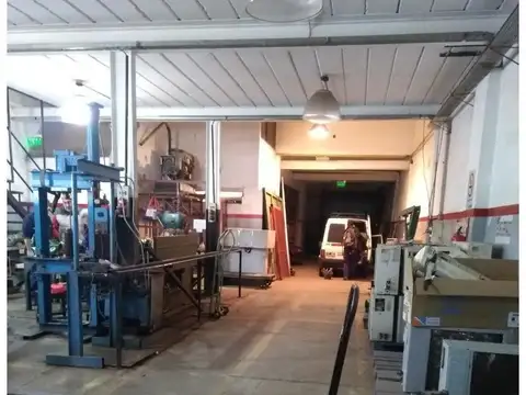 Galpon en Venta en Crucesita, USD 210.000