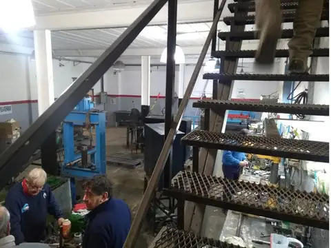 Galpon en Venta en Crucesita, USD 210.000