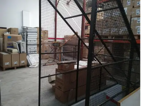 GALPON 275 M2 P.B. MAS ENTREPISO 100 m2