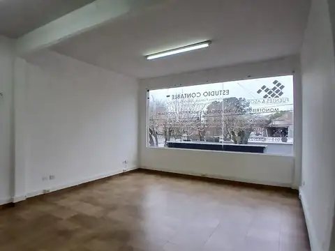 Oficina en Alquiler en Ingeniero Maschwitz, $ 650.000