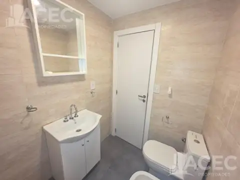 Departamento en Alquiler en Republica De La Sexta, $ 450.000