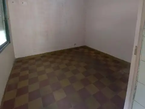 Casa 2 ambientes con 1 baño