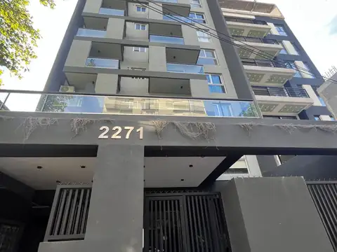 COCHERA EN VENTA  Caseros Centro