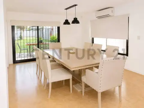Casa 4 ambientes con 3 baños