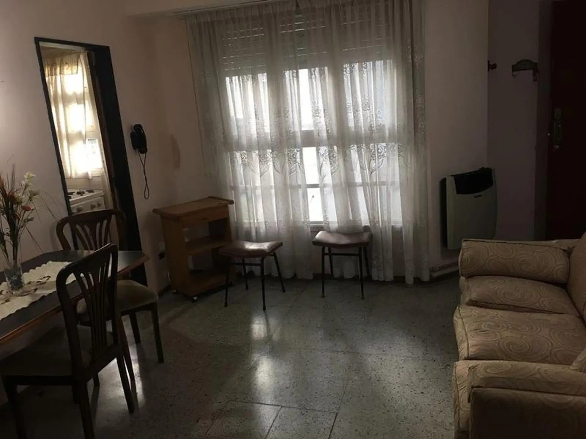Departamento Monoambiente en muy buen estado original