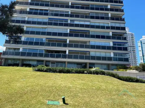 Departamento en Venta de 6 ambientes