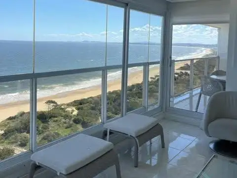 Departamento 6 ambientes con 5 baños