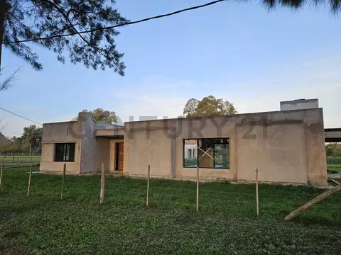 Aristóbulo del Valle 1300