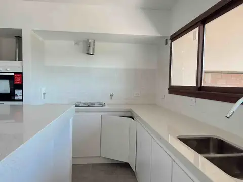 Casa de categoría en venta - Altos de Don Carlos