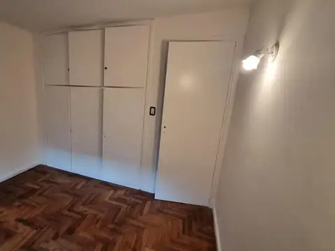 Casa  uso comercial 160m2. San Isidro