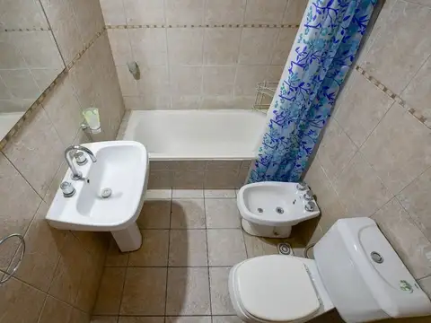 DEPARTAMENTO EN VENTA LA PLATA DOS PATIOS