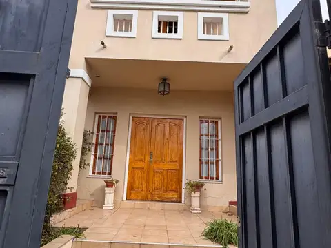 CASA EN VENTA BARRIO CERROS COLORADOS JUANA KOSLAY