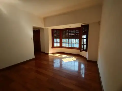 Casa en Venta en Villa Adelina, USD 230.000
