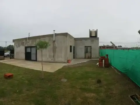 Casa 3 ambientes con 1 baño