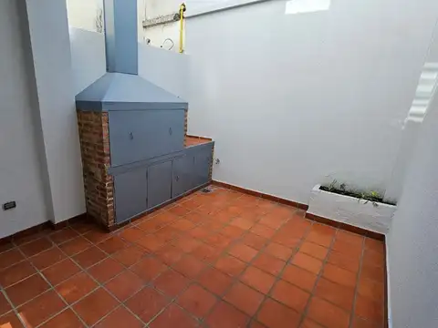 Depto Tipo Casa en Alquiler de 2 dormitorios