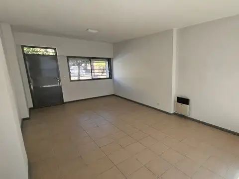 Depto Tipo Casa 3 ambientes con 2 baños